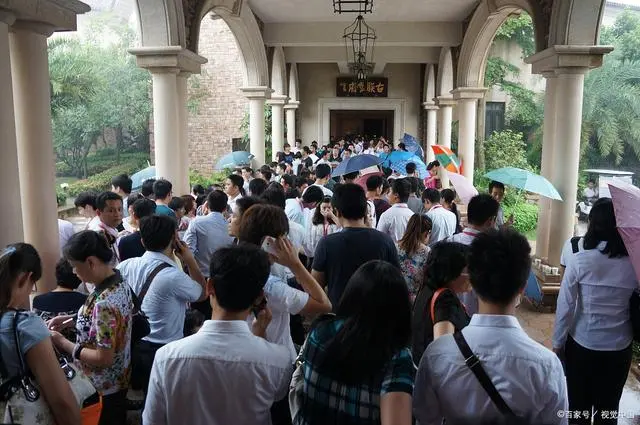 兼职 24岁不大出一点，靠升职